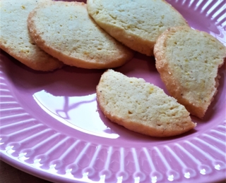 Swedish cardamom cookies